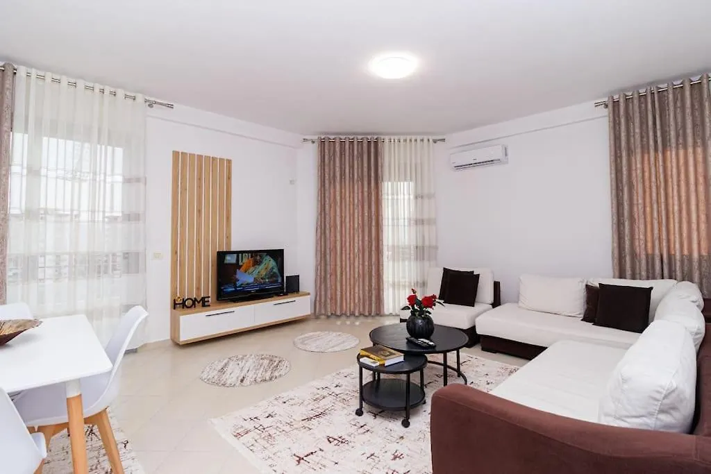 Stylish City Apartment Vlorë