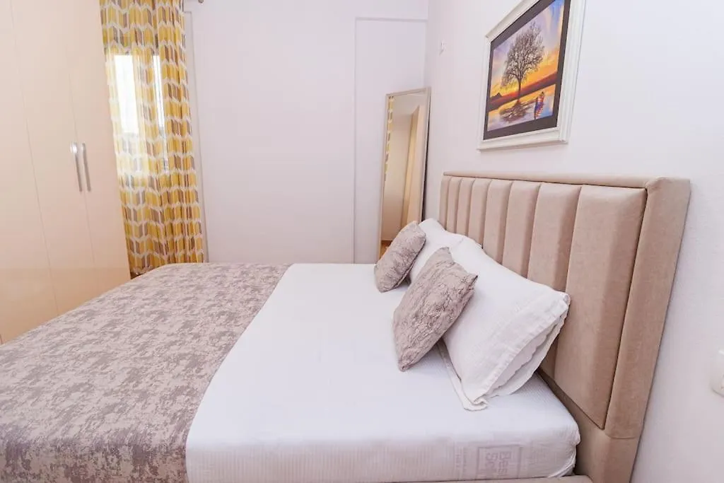 Stylish City Apartment Vlorë