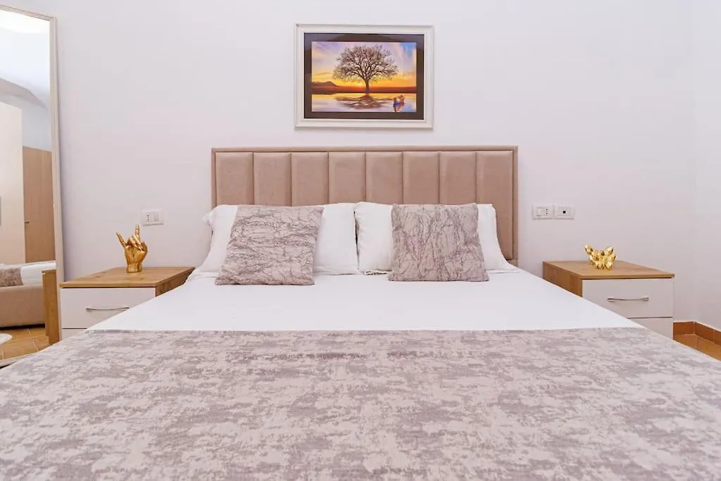 Stylish City Apartment Vlorë