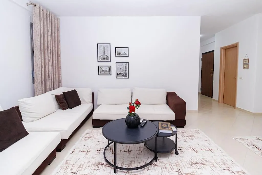 Stylish City Apartment Vlorë